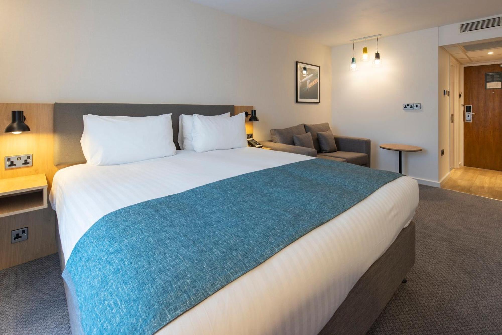 Holiday Inn Bristol Airport By Ihg Redhill  Eksteriør bilde