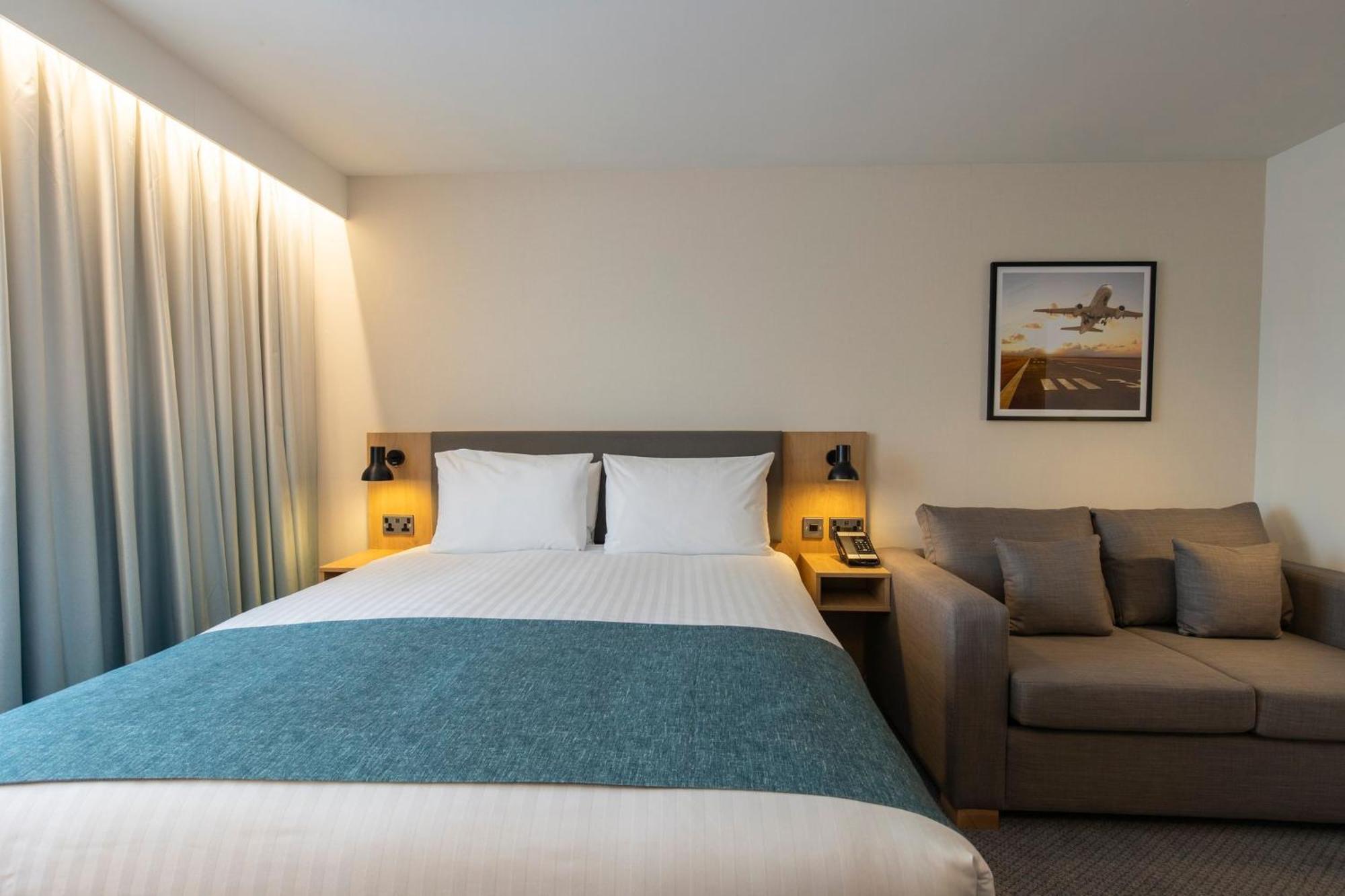 Holiday Inn Bristol Airport By Ihg Redhill  Eksteriør bilde