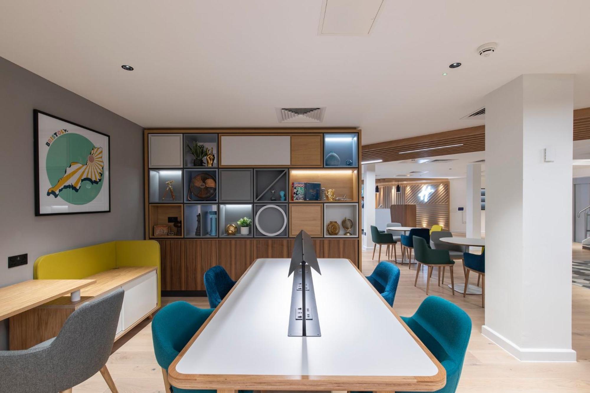 Holiday Inn Bristol Airport By Ihg Redhill  Eksteriør bilde